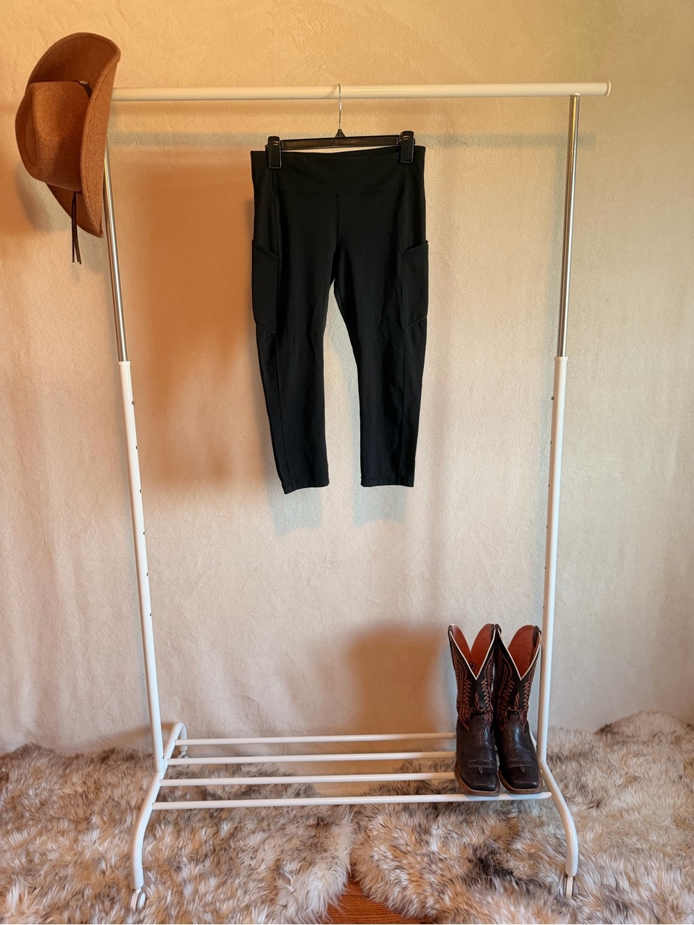 Lululemon capri black leggings